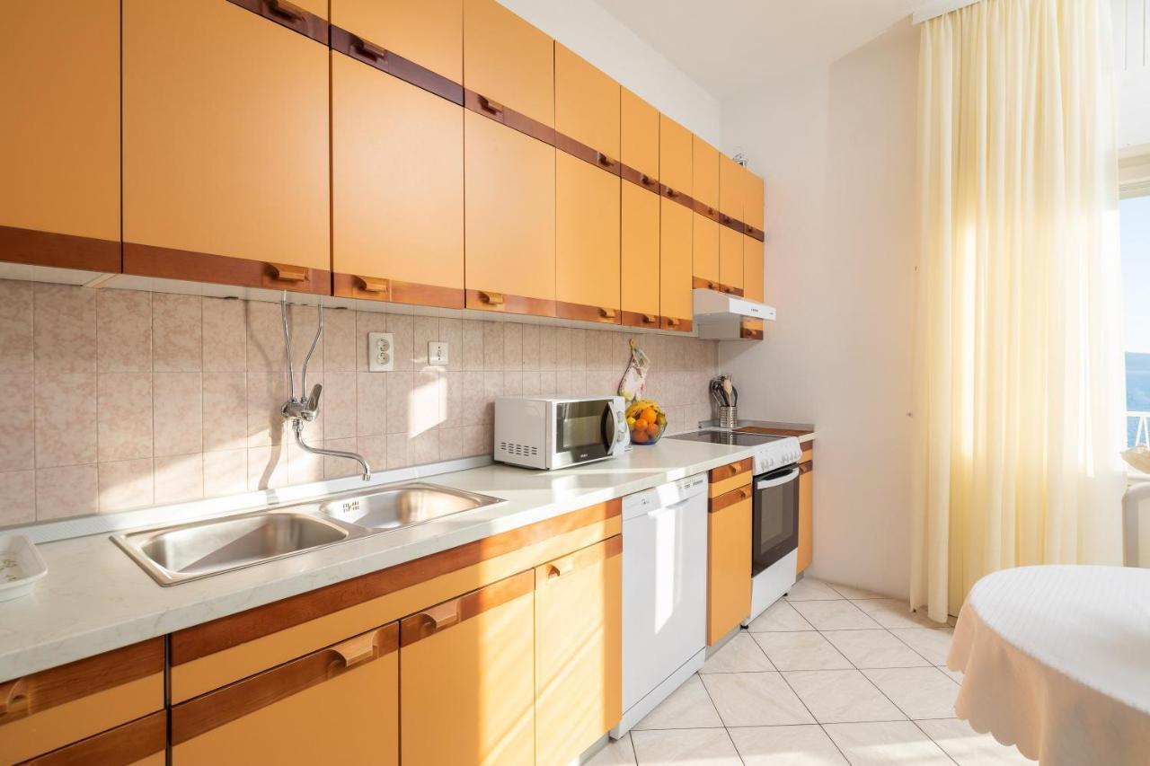 Deja Blue Apartment Йесенице Екстериор снимка