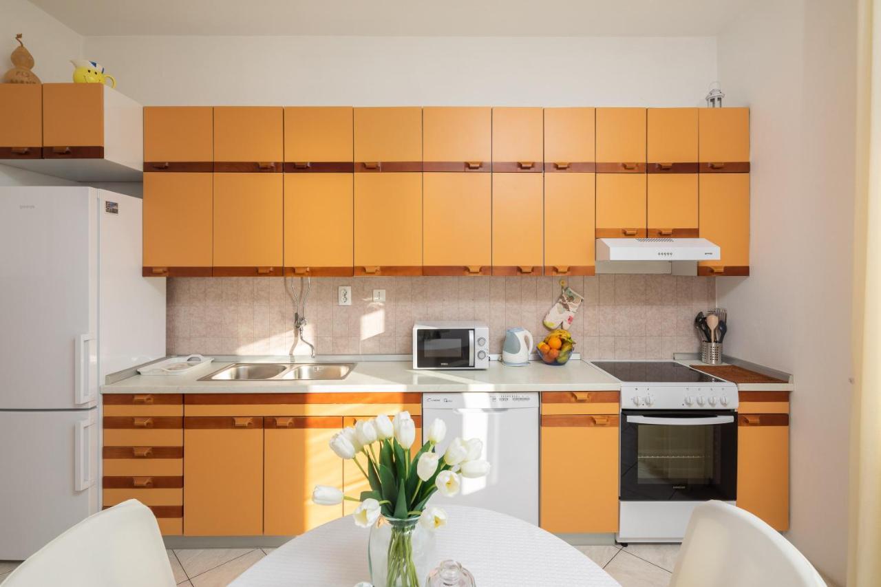 Deja Blue Apartment Йесенице Екстериор снимка