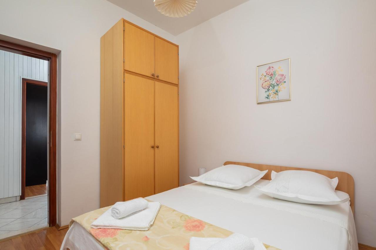 Deja Blue Apartment Йесенице Екстериор снимка