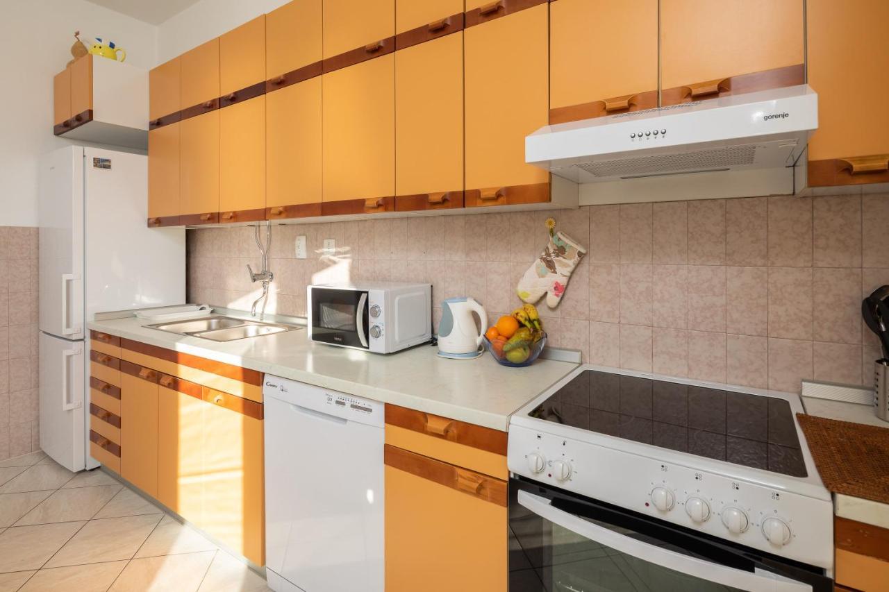 Deja Blue Apartment Йесенице Екстериор снимка