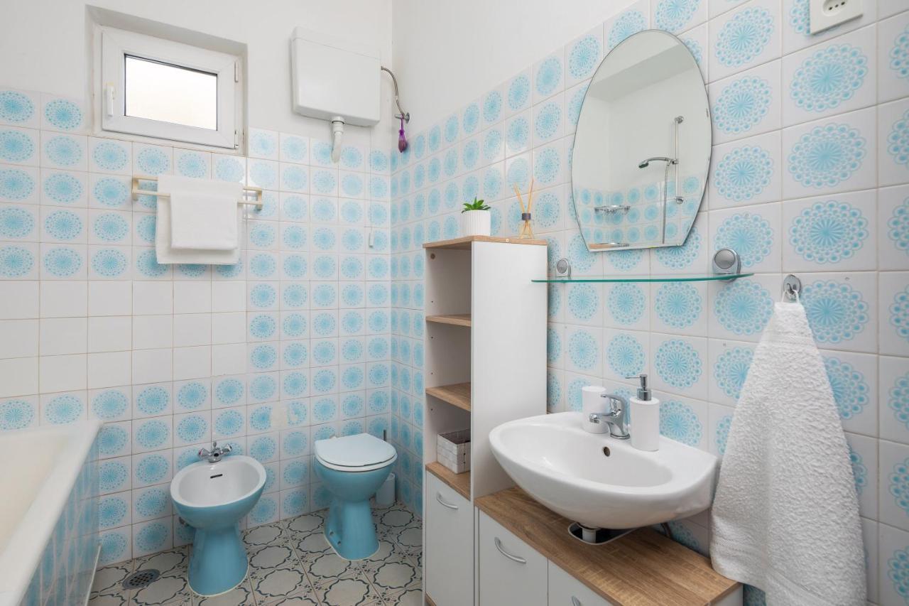 Deja Blue Apartment Йесенице Екстериор снимка