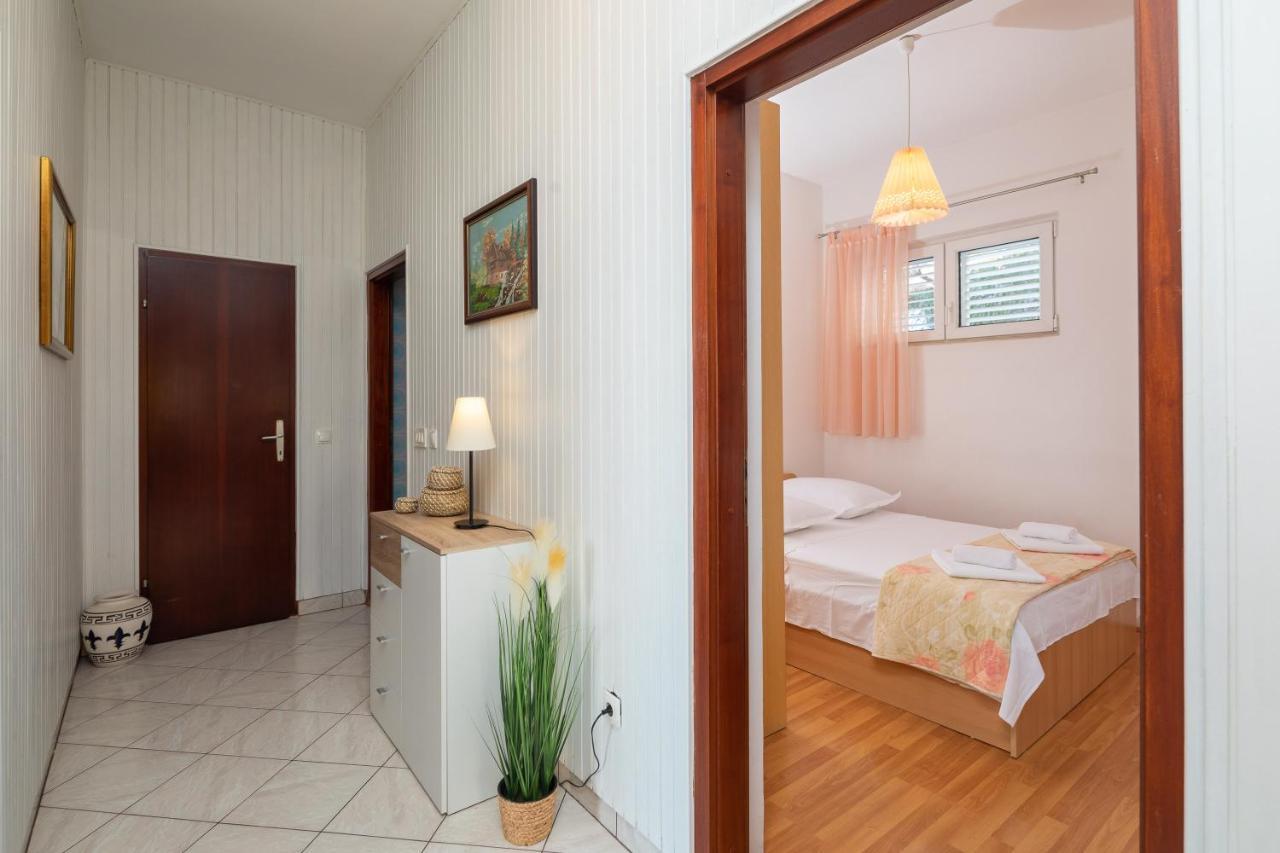 Deja Blue Apartment Йесенице Екстериор снимка